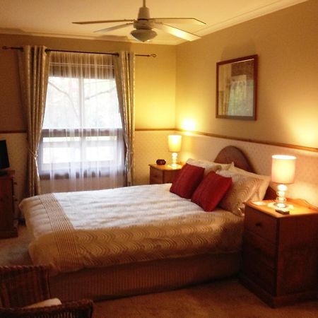מקלארן וואלה Southern Vales Bed & Breakfast מראה חיצוני תמונה